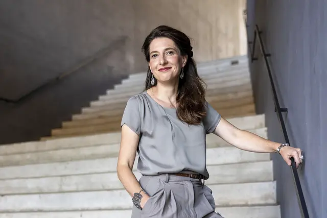 Daniela Danz arbeitete als Kunstgut-Inventarisatorin für die EKM und leitete einige Jahre das Schillerhaus in Rudolstadt. 2024 hatte sie die Poetik-Professur in Bamberg inne. | Foto: Wallstein Verlag/Roger Hagmann