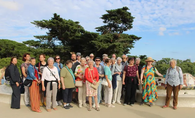 G+H-Leserreisende im Park Güell, Barcelona | Foto: Nikolaus Flämig