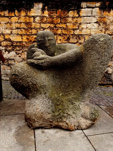 Franziskus und der Vogel  |   Anger Erfurt