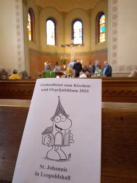 Festwochenende in Staßfurt: Die Kirchengemeinde St. Johannis im Stadtteil Leopoldshall hatte eingeladen - und viele waren gekommen: Gefeiert wurde das 150jährige Jubiläum der Kirchweihe sowie der Orgel. Das Programm von Freitag bis Sonntag umfasste einen mit Orgelmusik umrahmten Vortrag zur Geschichte der Kirchengemeinde, ein Posaunenkonzert und den Festgottesdienst mit anschließendem Kaffee und Kuchen. Eine perfekt gelungene Feier des besonderen Kirchen-Geburtstags, der vielseitigen Anklang fand.

Dort gibt es den ausführlicheren Bericht:
https://www.meine-kirchenzeitung.de/c-kirche-vor-ort/erhalt-uns-herr-im-rechten-glauben_a77268 | Foto: Holger Zürch
